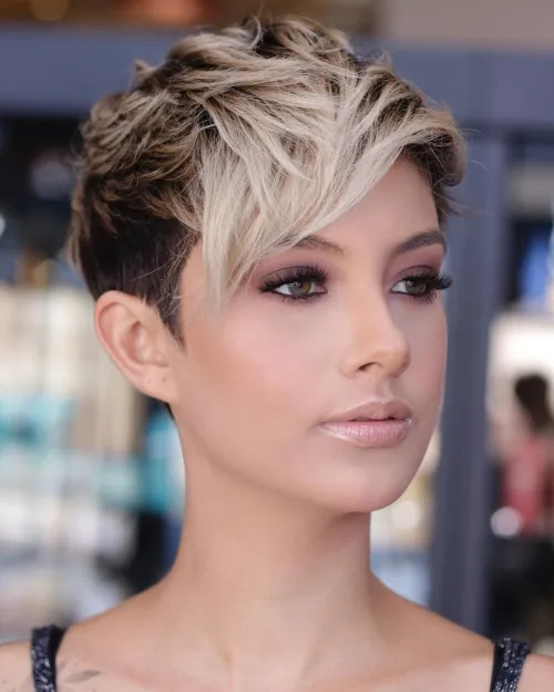 Half Brown Half Blonde Hairstyles: Edgy Brown and Blonde Pixie Hair